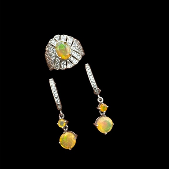 Vintage Sterling Opal CZ Ring 6.25 Sterling Fire Opal Cocktail Ring 6.25 - Picture 1 of 8